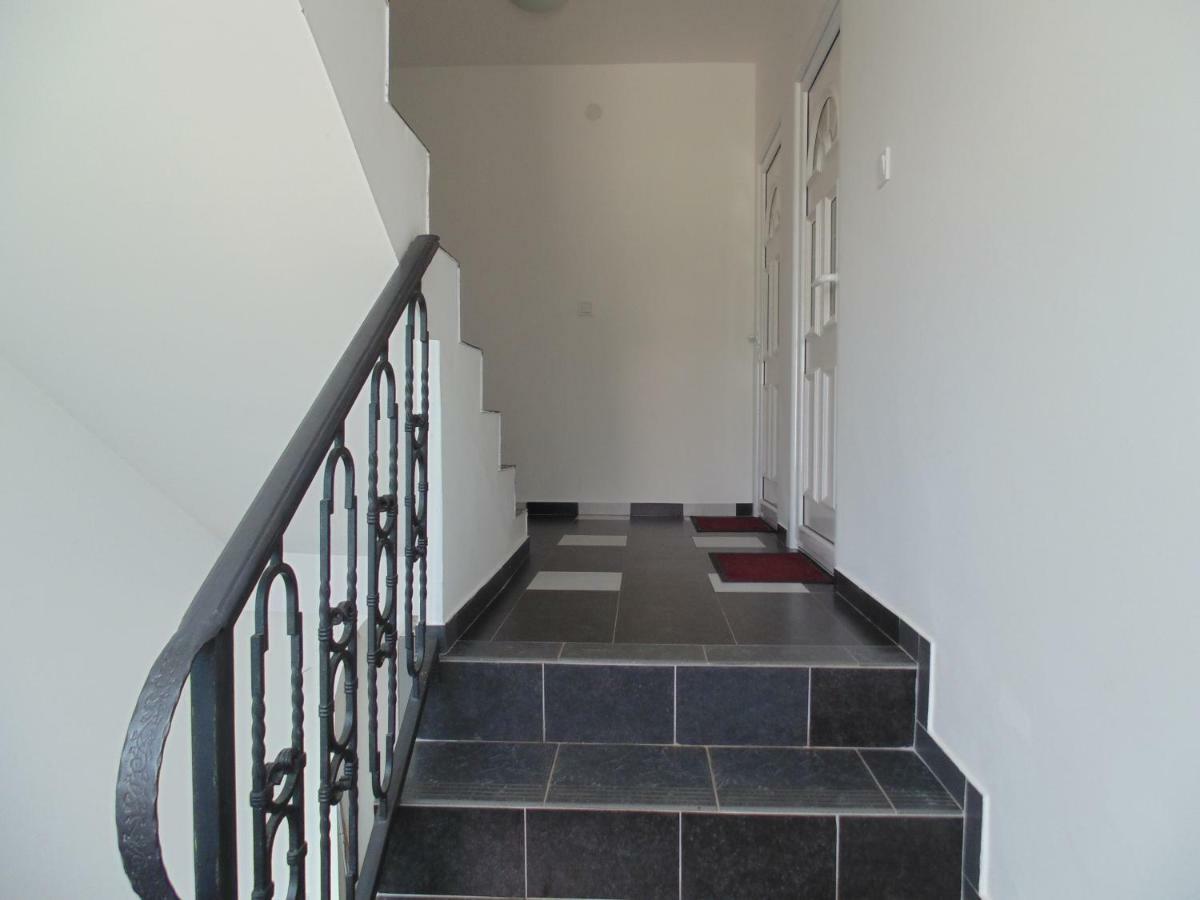 Apartments Luna バール エクステリア 写真